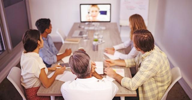 视频会议室需要哪些设备,会议室开视频会议需要配什么设备